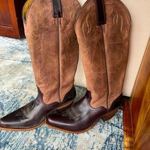 Sterling River two tone brown cowboy (girl) boots - 7.5 run a bit small.